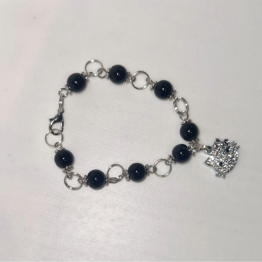 Silver and Black Cat Pendant Bracelet - Picture 5 of 6